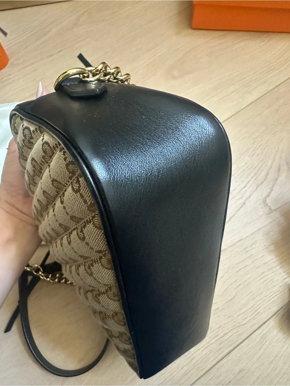 Gucci Beige GG marmont Supreme Canvas Crossbody with Black Trim & Gold Hardware - Picture 6 of 11